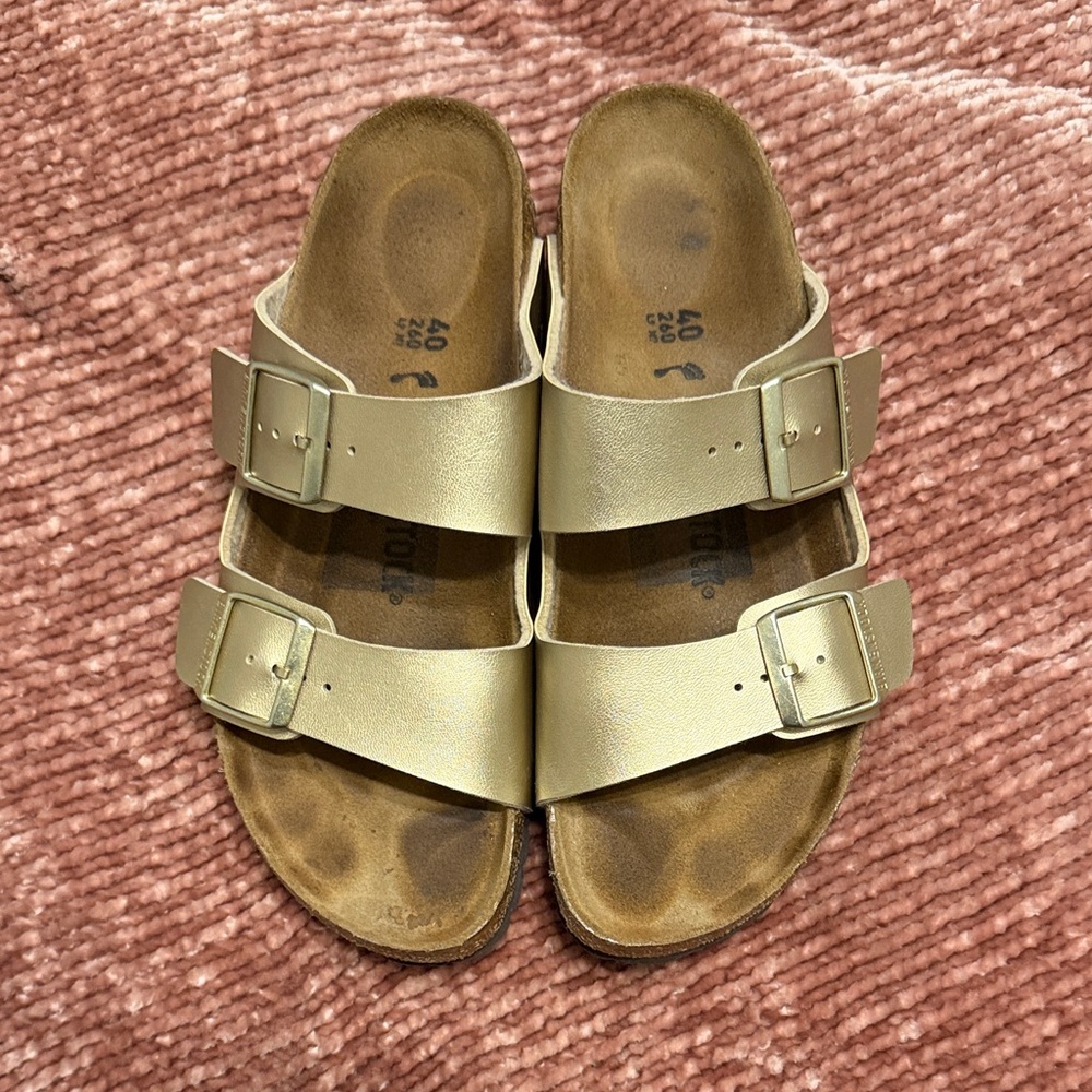 Birkenstock size 40 Gold Sandals